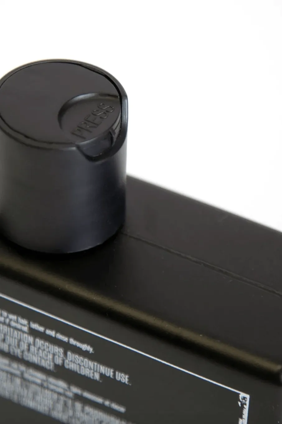 UPPERCUT STRENGTH AND RESTORE SHAMPOO - BOTTLE